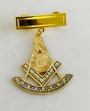 Load image into Gallery viewer, Past Master Medal jewel

