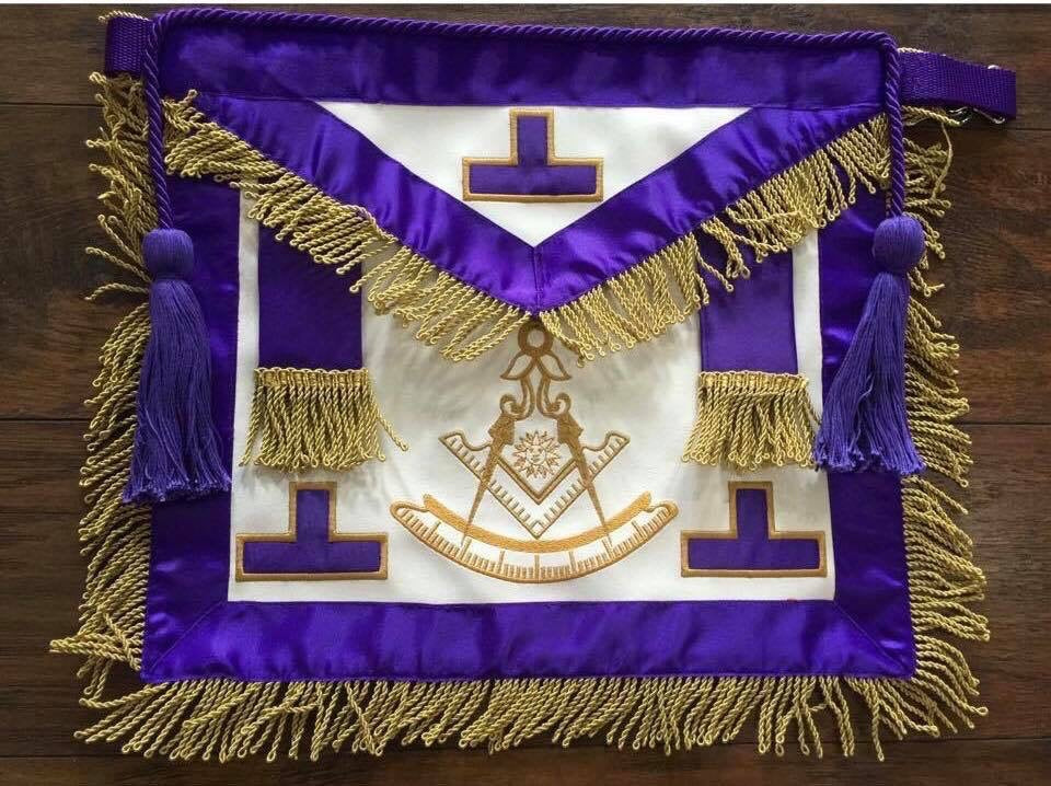 PAST MASTER APRON II